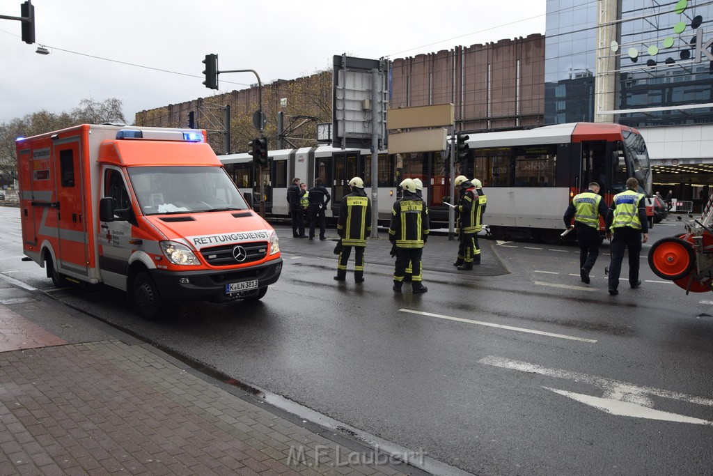 VU PKW KVB Bahn Koeln Deutz Deutz Muelheimerstr P38.JPG - Miklos Laubert